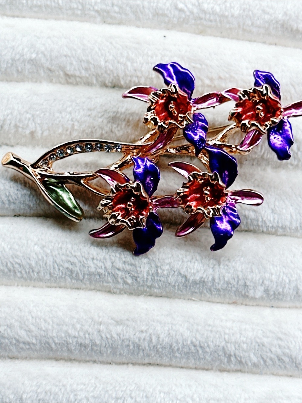 5404gc. Purple Enamel Floral Iris Brooch